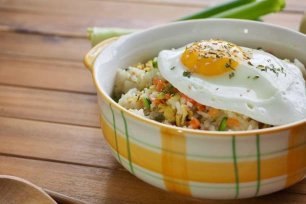 Cauliflower Fried Rice with Vegetables and Egg